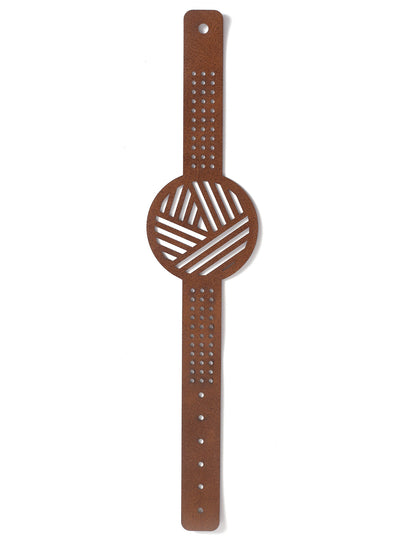 Vue à plat du support du kit bracelet à broder motifs géométriques pour enfant