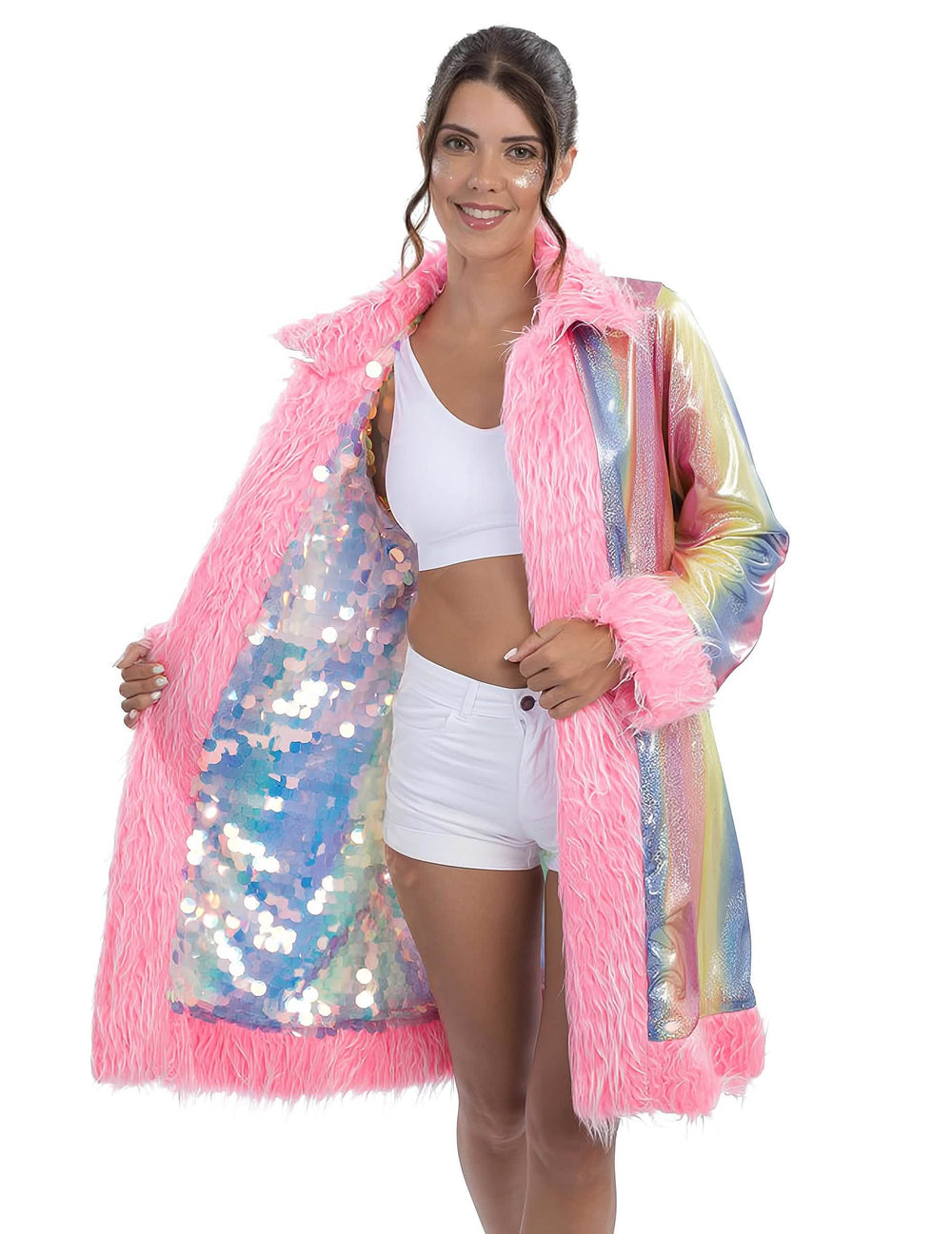 Détail de la doublure à paillettes du manteau réversible à paillettes et fausse fourrure