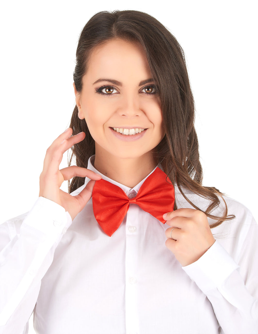 Gros plan du noeud papillon rouge pour adulte