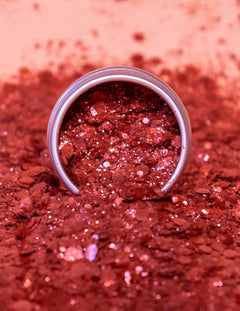 Rotes Glitzer-Make-up