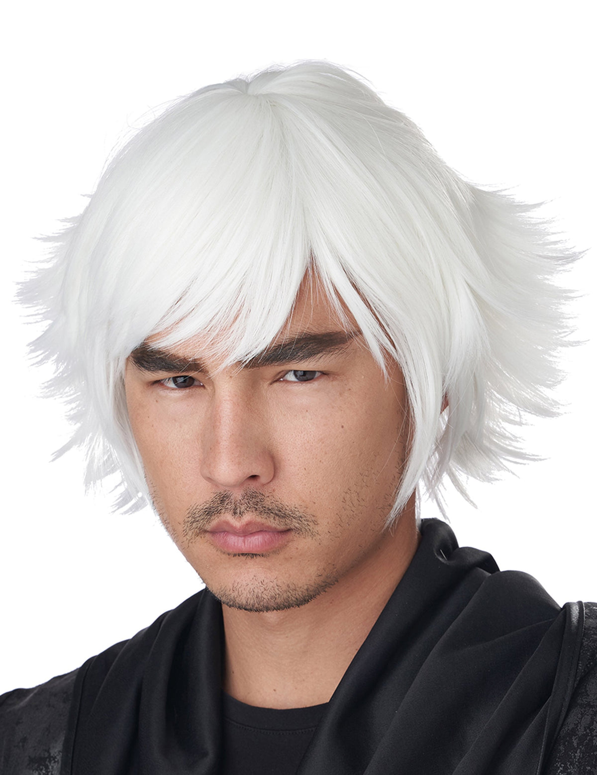 Gros plan sur la coupe de la perruque courte Cosplay pour adulte