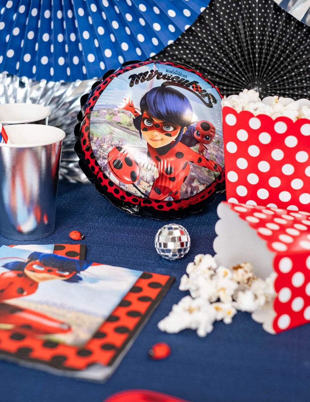 Party-Deko mit Folienballon Ladybug