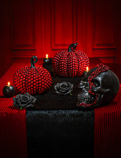 Kleiner Deko-KÃ¼rbis mit roten Perlen 19 cm Halloween-Tischdeko