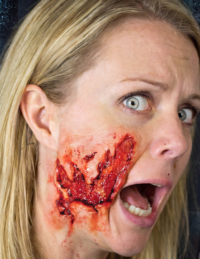 Temporäres Halloween-Tattoo aufgeschürfte Haut offene Wunde 3D-Effekt