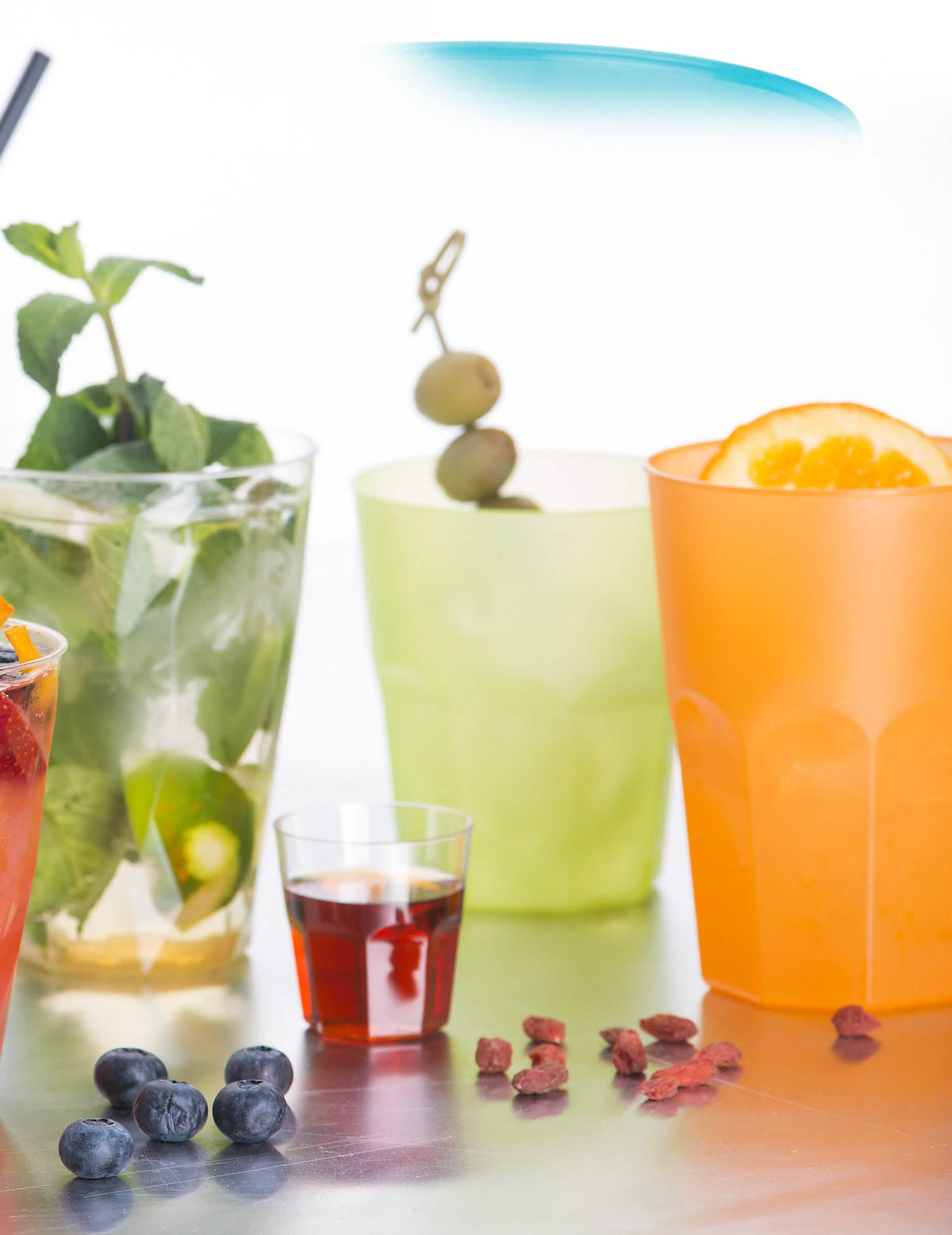 Orangefarbener Kunststoffbecher gefrostet 42 cl